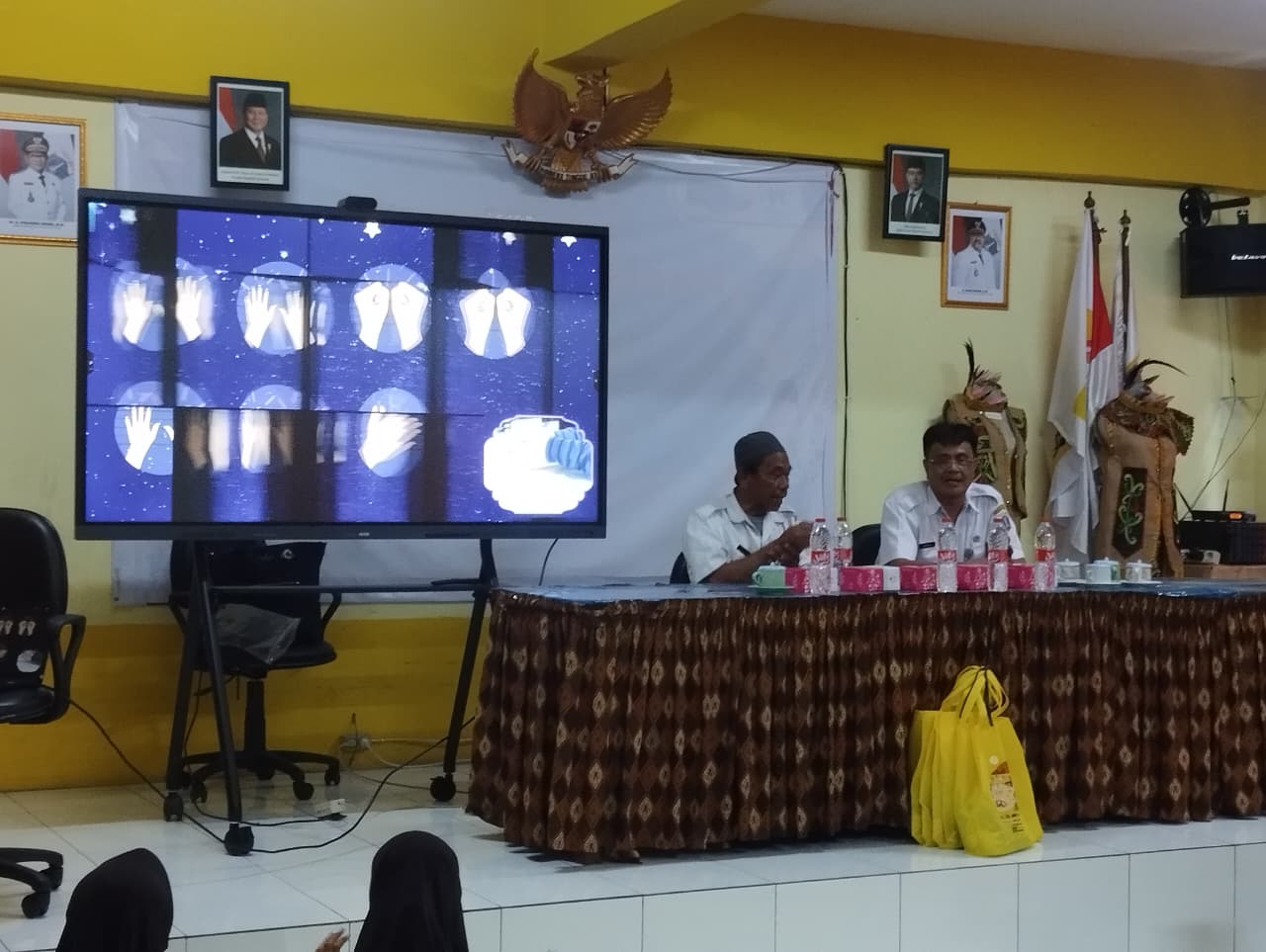 Roadshow Workshop Membaca Di SMP Negeri 172 Jakarta